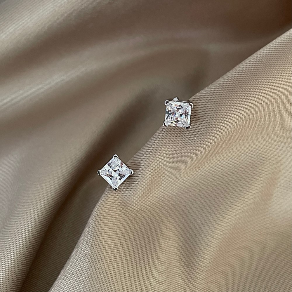 ARETES CIRCONIA 5A CUADRADA